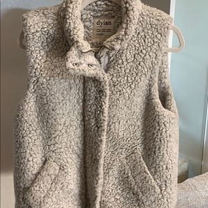 Soft vest by Dylan size medium.